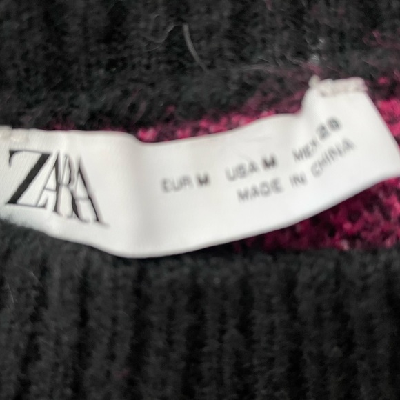 Zara Hot pink & Black oversized sweater SZ medium - Picture 4 of 4